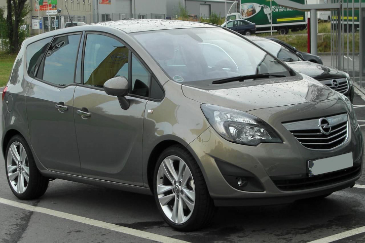 rojales_car_rental_opel_meriva